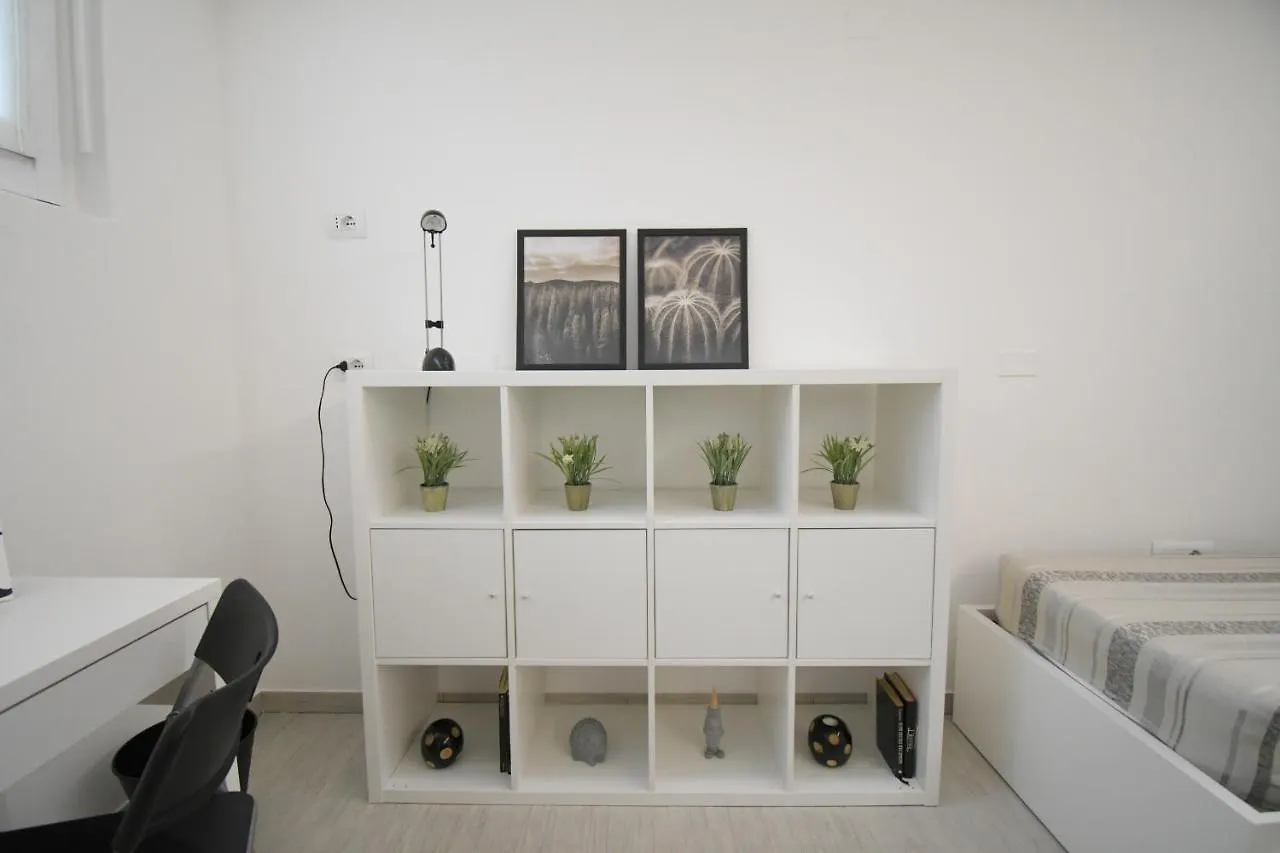 Christina'S Home Desenzano del Garda Apartment